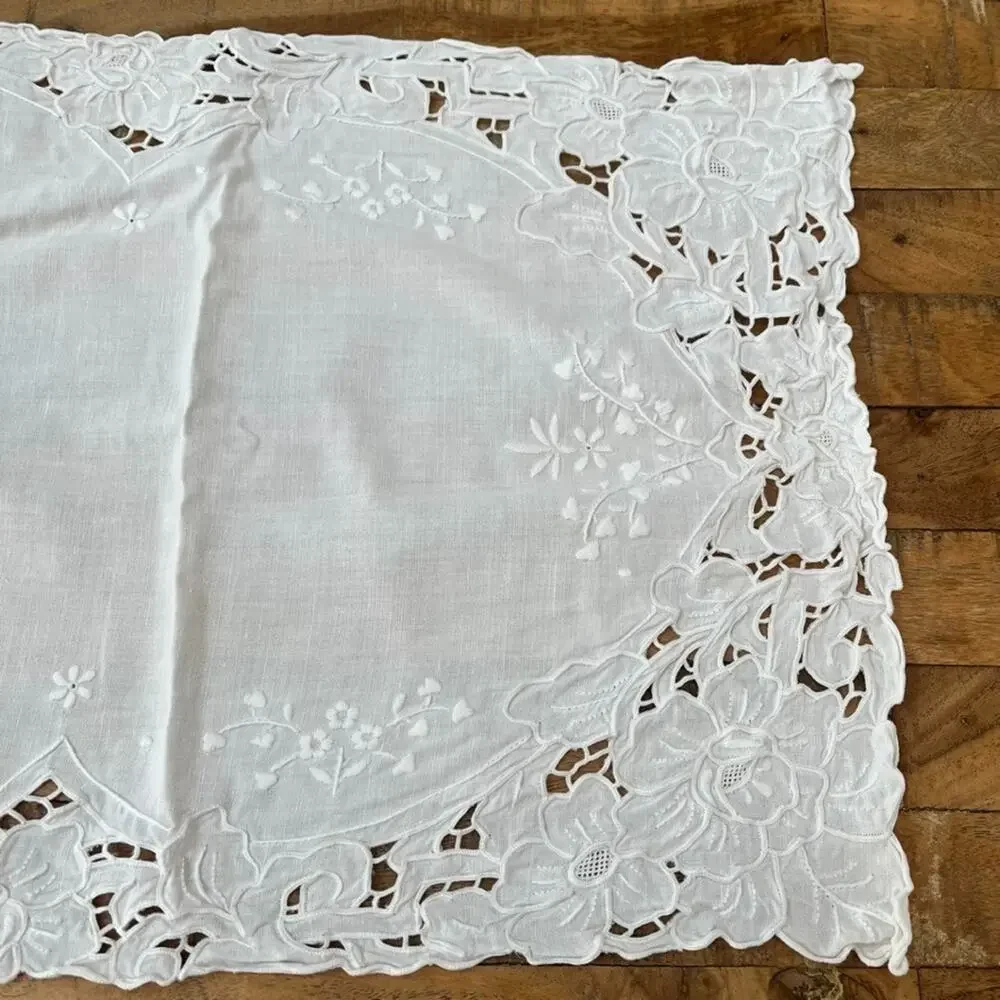 Unbranded this white